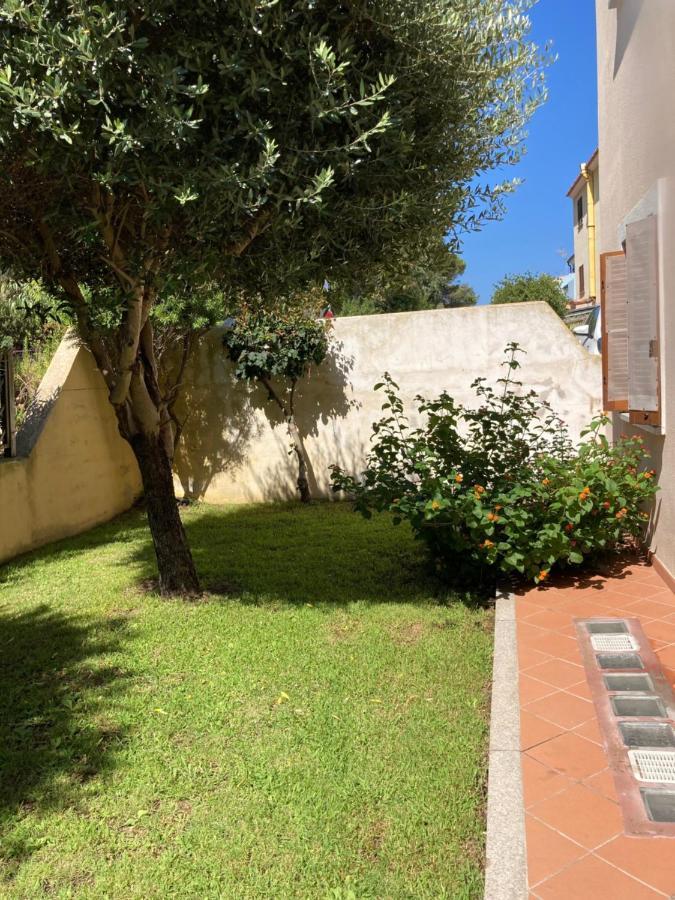 Residence Olimpo Santa Teresa Gallura Eksteriør billede