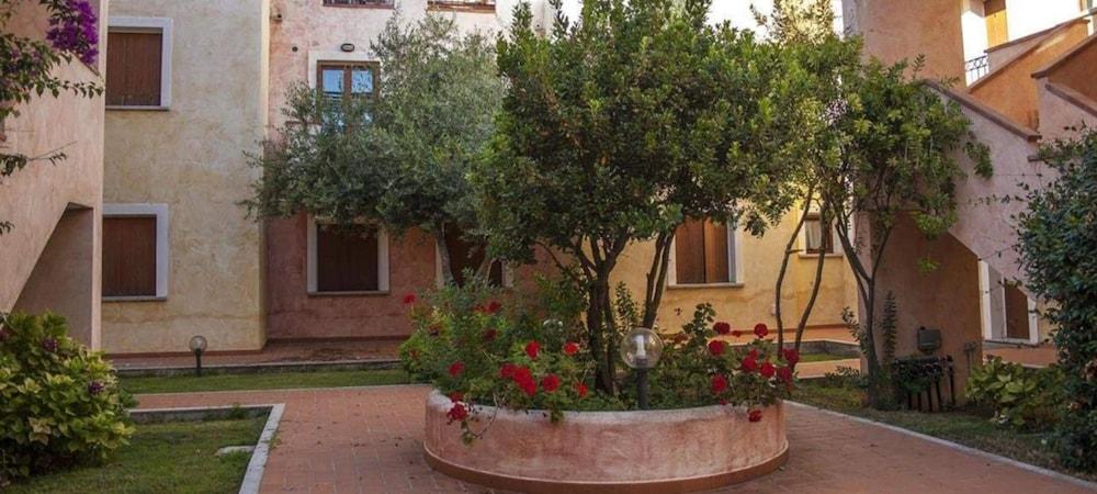 Residence Olimpo Santa Teresa Gallura Eksteriør billede