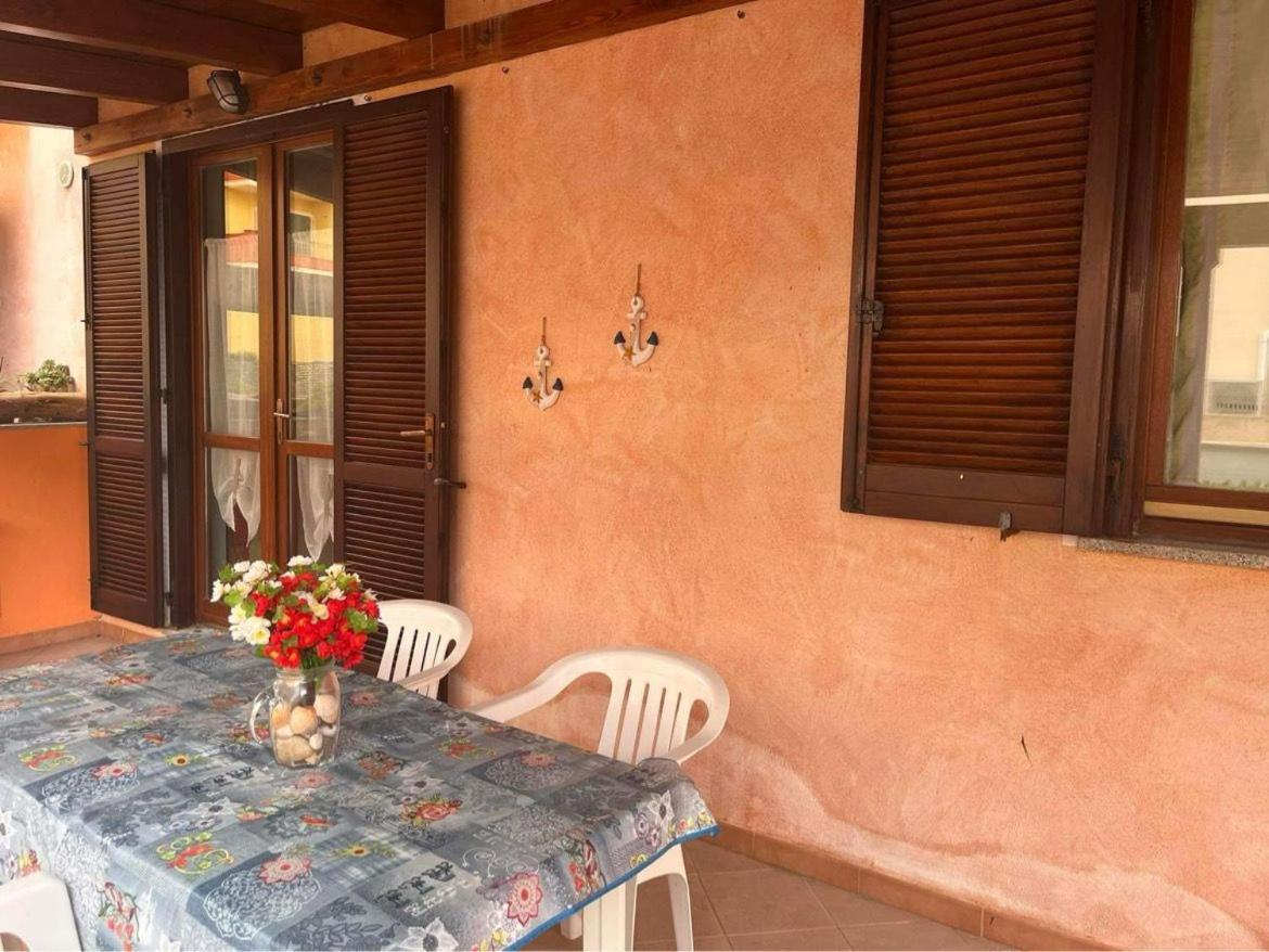 Residence Olimpo Santa Teresa Gallura Eksteriør billede