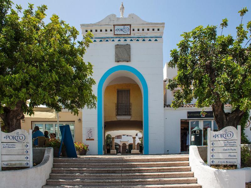 Residence Olimpo Santa Teresa Gallura Eksteriør billede