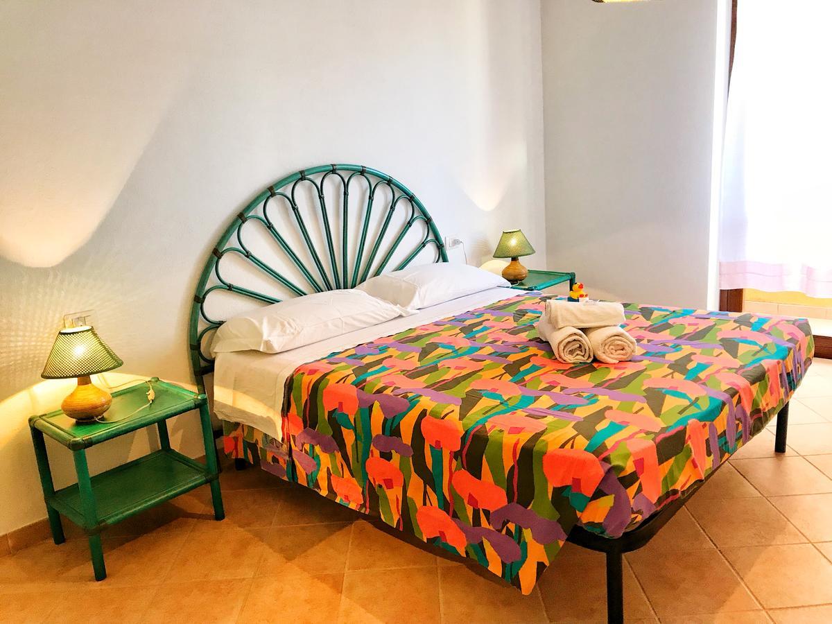 Residence Olimpo Santa Teresa Gallura Eksteriør billede