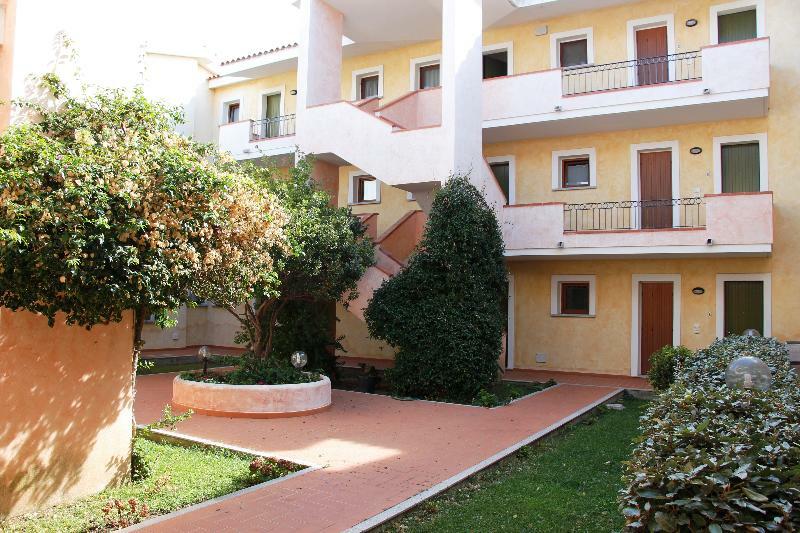 Residence Olimpo Santa Teresa Gallura Eksteriør billede