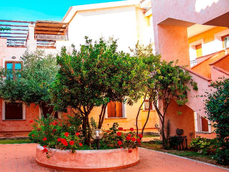 Residence Olimpo Santa Teresa Gallura Eksteriør billede